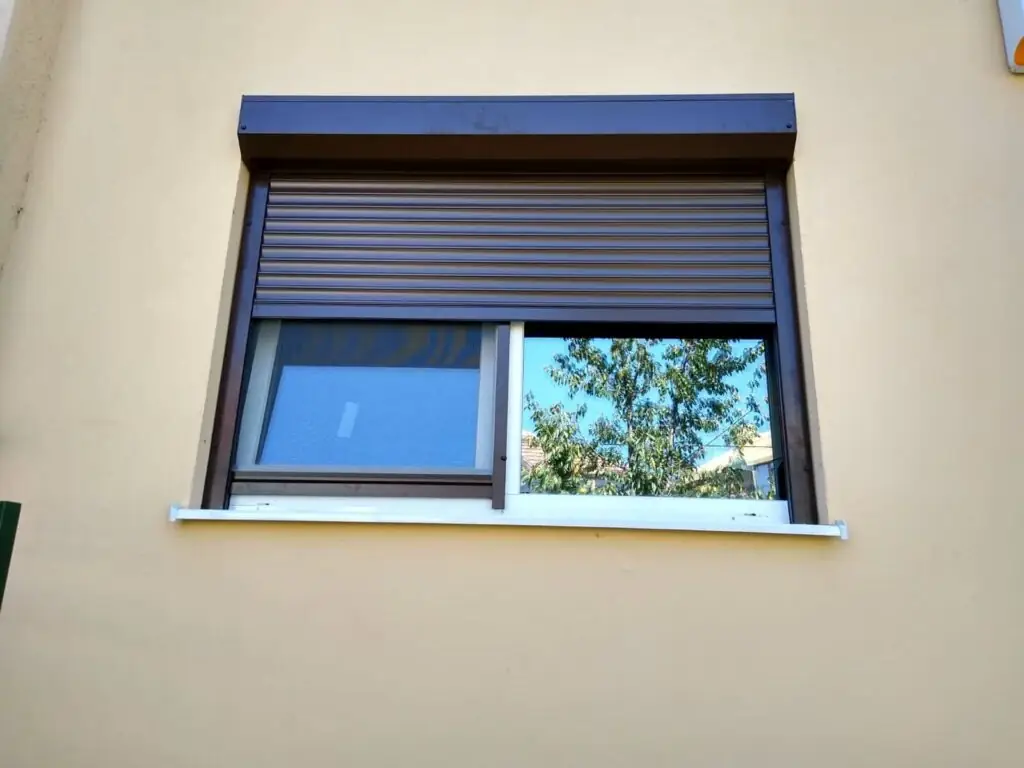 Rulouri exterioare - proiect 2